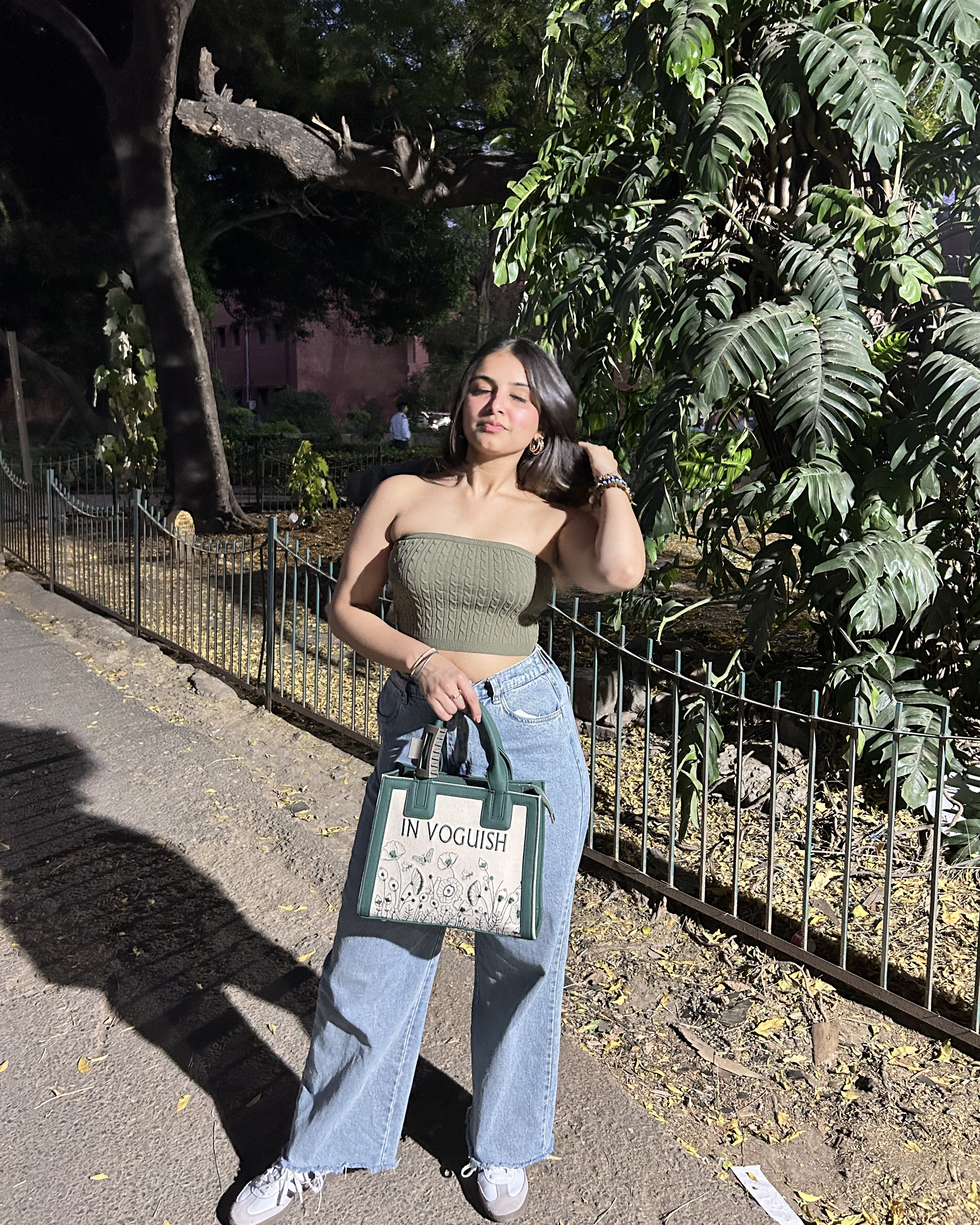 Voguish Green Garden Customized Mini Tote