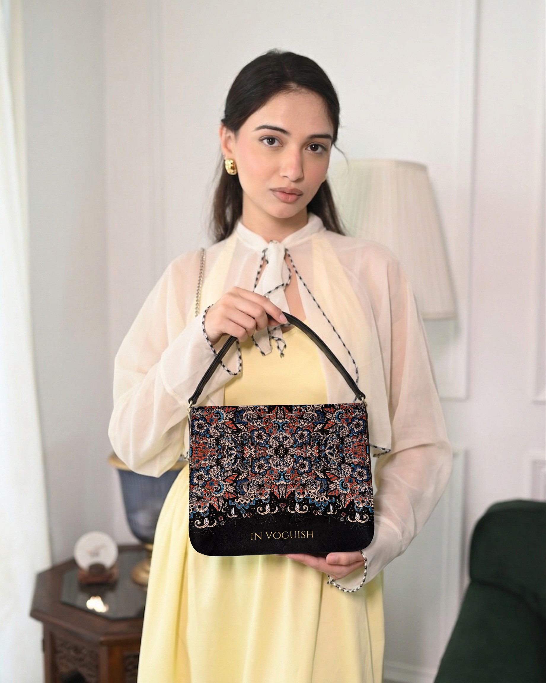 IN VOGUISH Switch Style Sling – Interchangeable Flap Collection